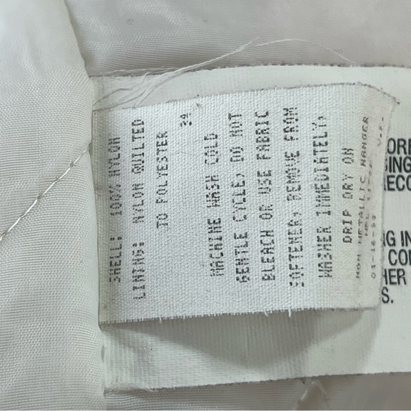 Vintage 90’s Puffer Jacket - Picture 4 of 6